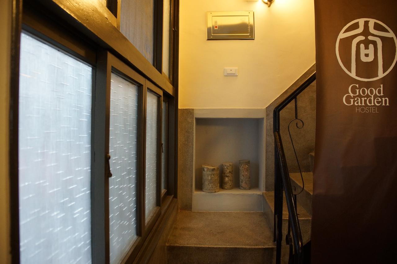 Good Garden Female Hostel Tainan Bagian luar foto
