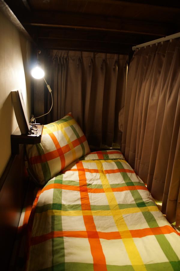 Good Garden Female Hostel Tainan Bagian luar foto