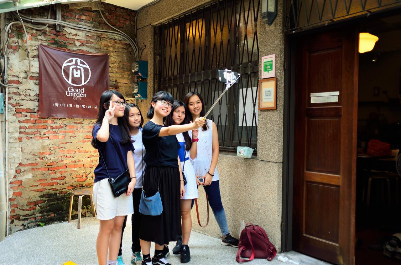 Good Garden Female Hostel Tainan Bagian luar foto