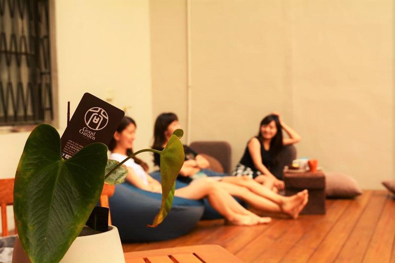 Good Garden Female Hostel Tainan Bagian luar foto