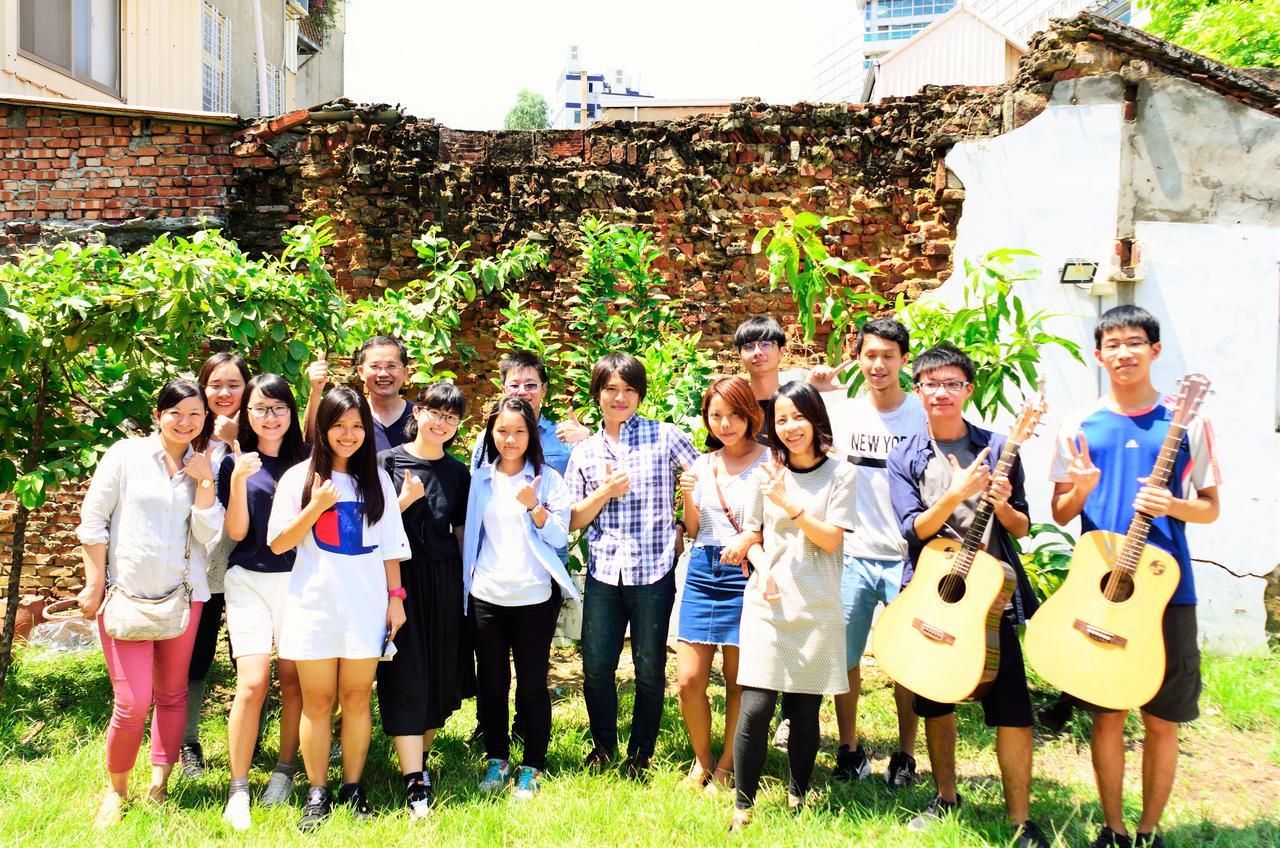 Good Garden Female Hostel Tainan Bagian luar foto