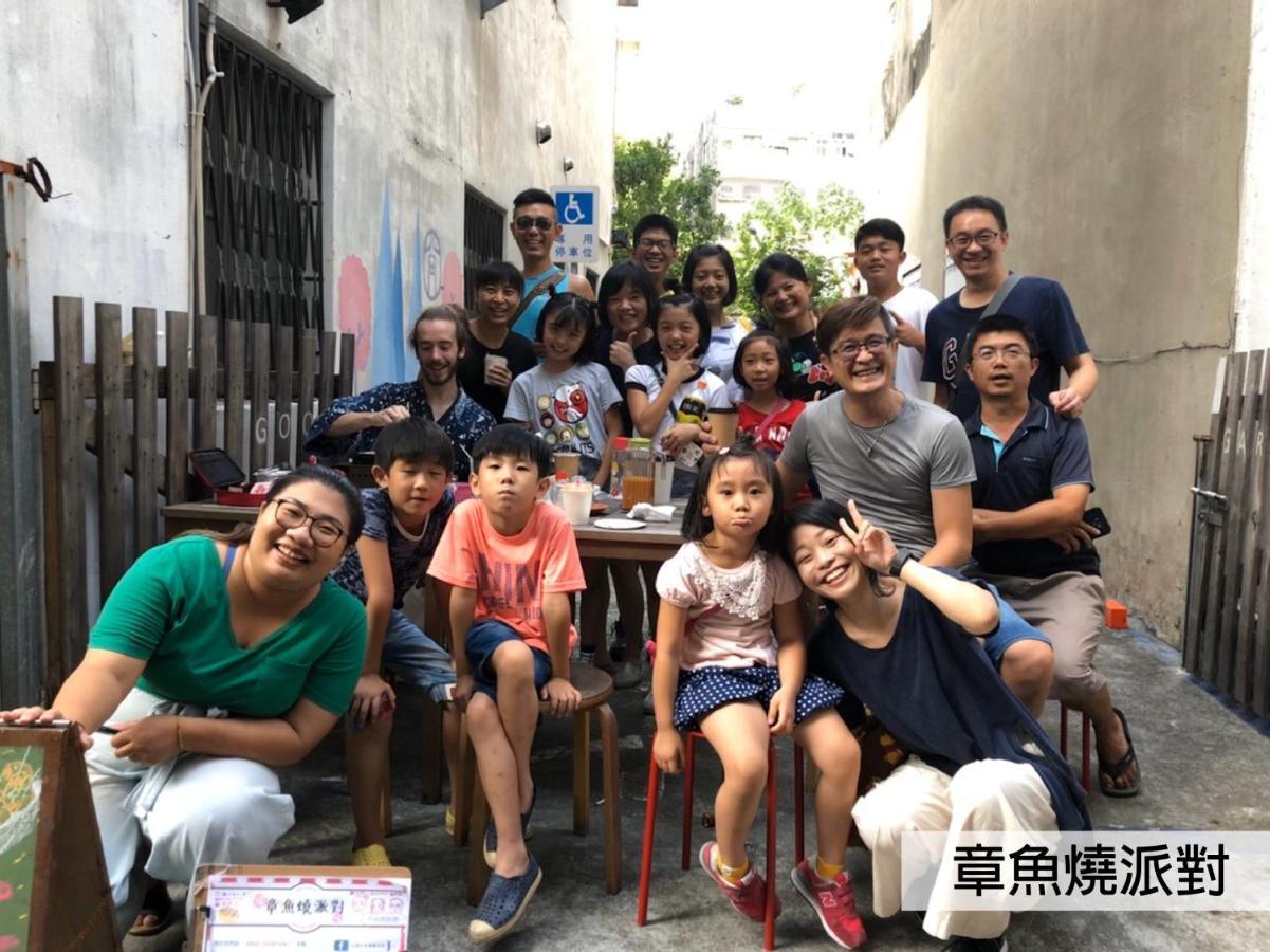 Good Garden Female Hostel Tainan Bagian luar foto